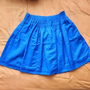Short pleated skirt